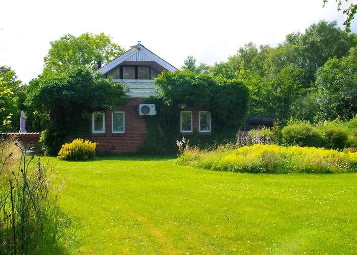Дом отдыха Dejligt Og Stort Hus Med Og Sauna